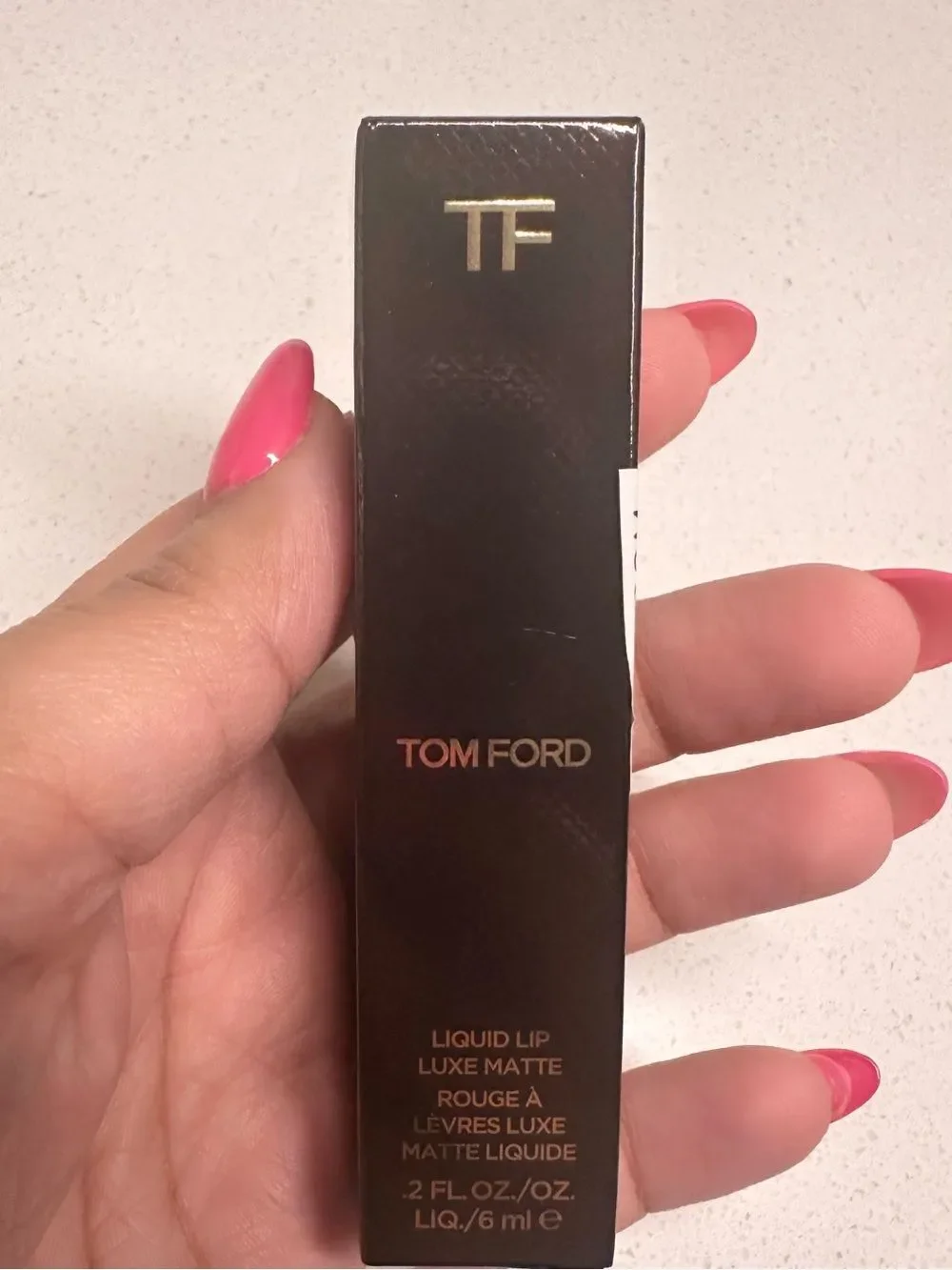 TOM FORD Liquid Lipstick Luxe Matte Color: Carnal Red
